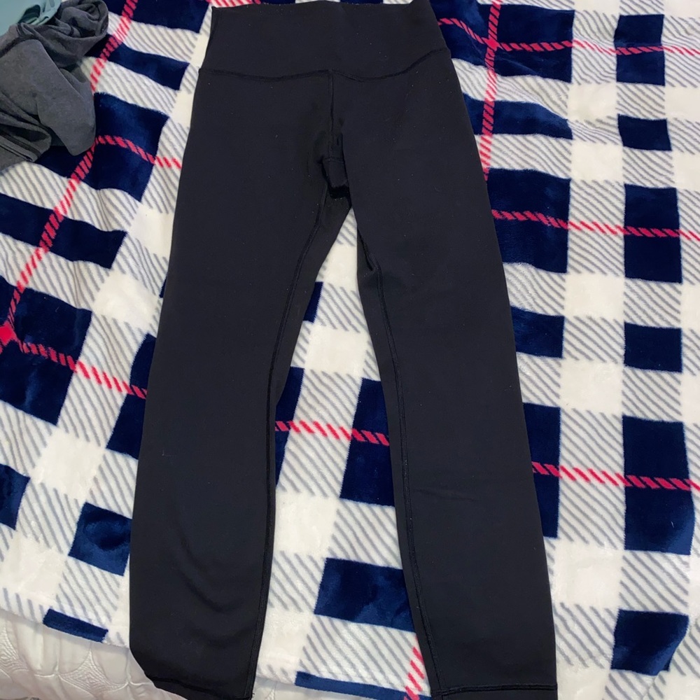 Lululemon Leggings Size 6 MAKE OFFERS!!